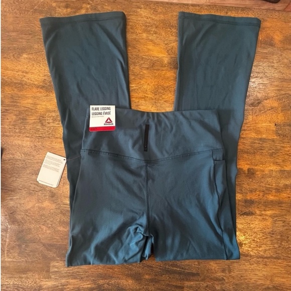 Reebok Slate Blue/Green Flared Leggings size small - Picture 4 of 4